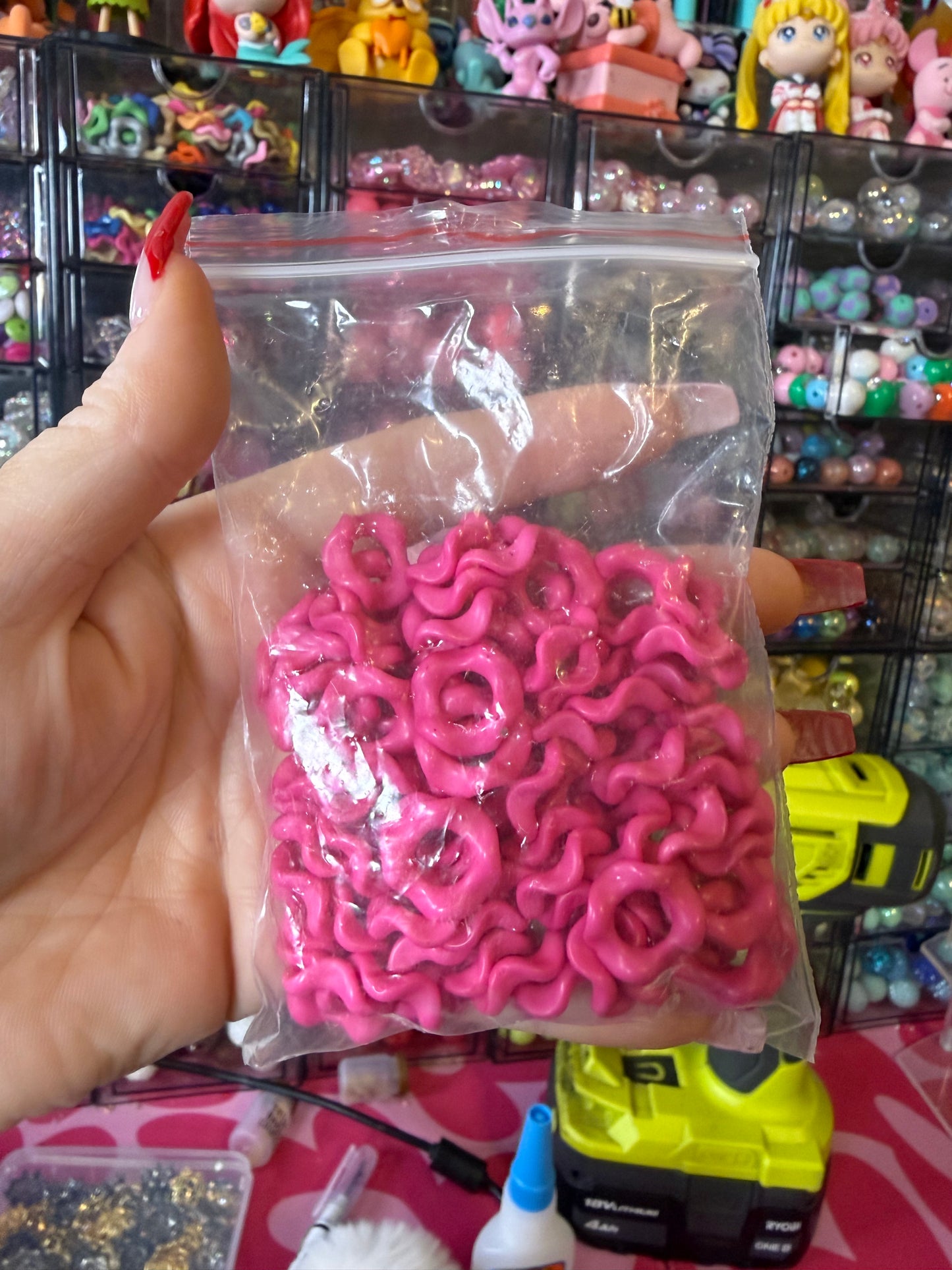 16mm hot pink wavy spacers 100 pcs