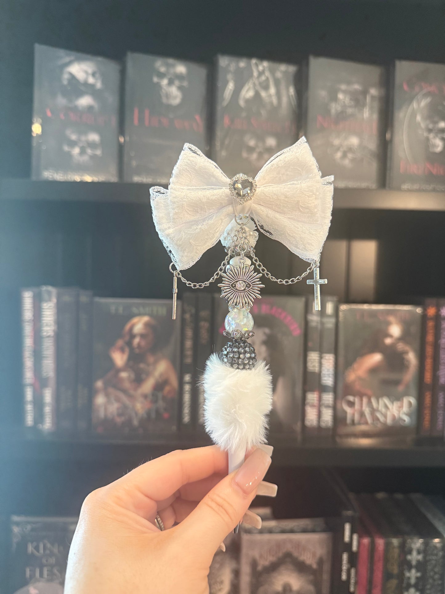 White Vow Lace Bow Pen